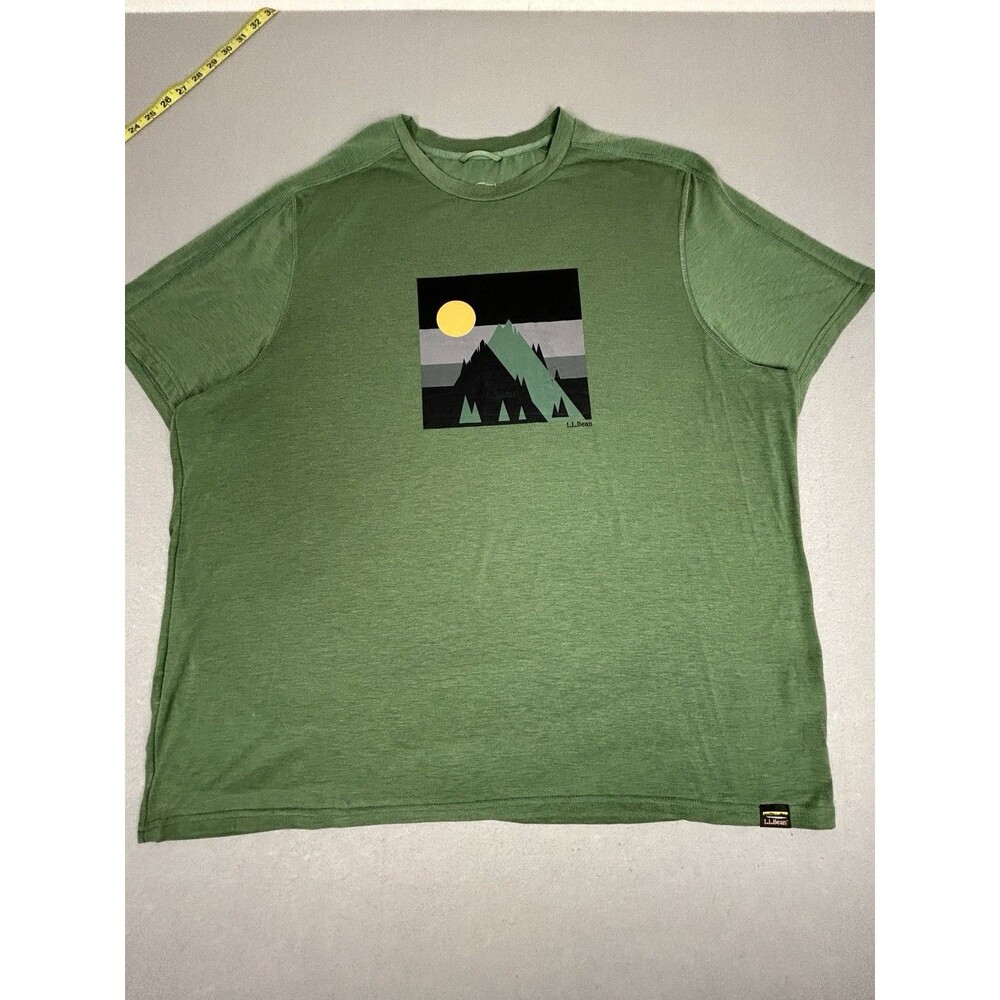 LL Bean Slightly fitted Polyester Blend Graphic T-shirt Mountains & Moon Men XL
